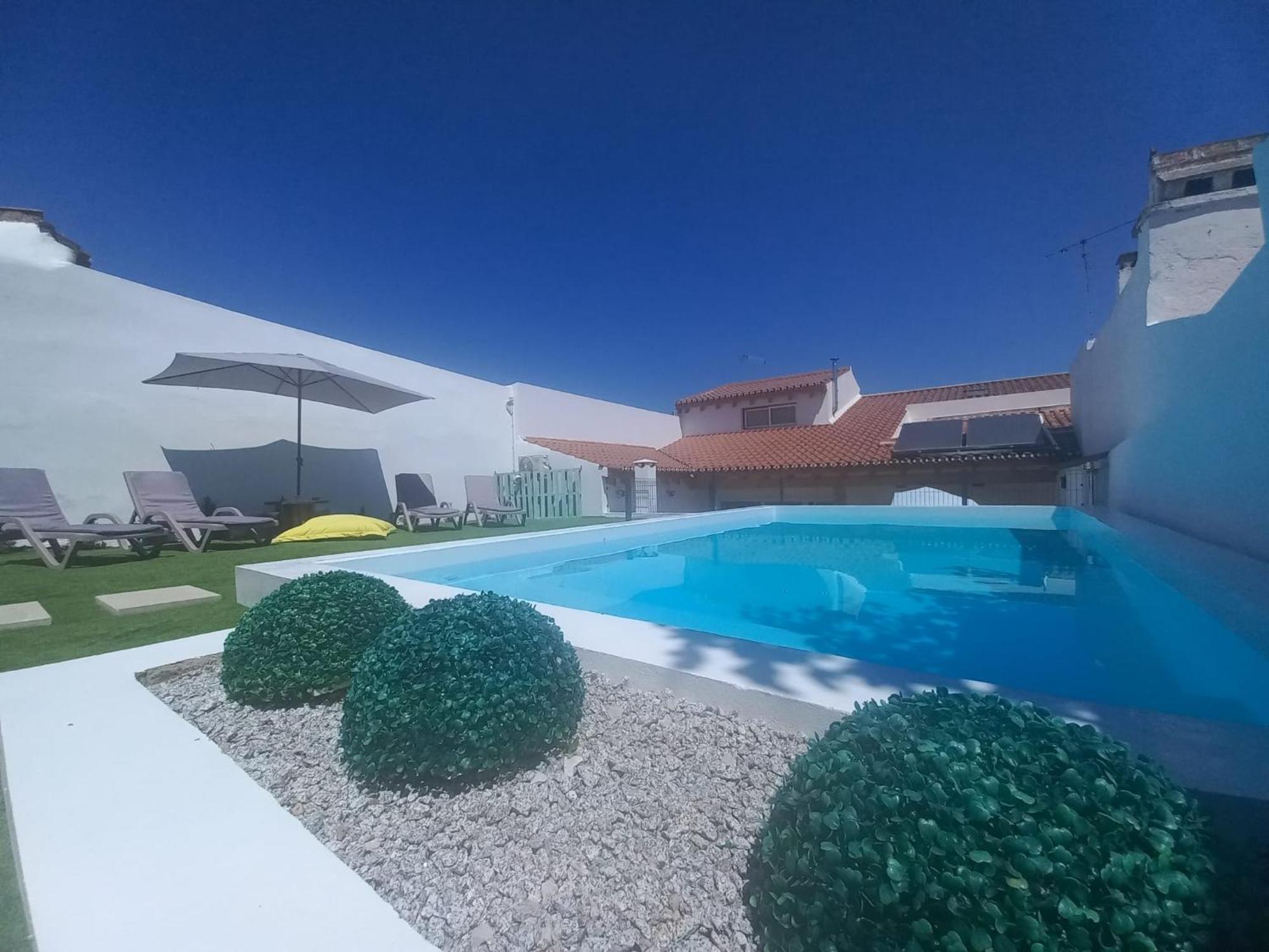 Holiday home Paredes Com Memoria *